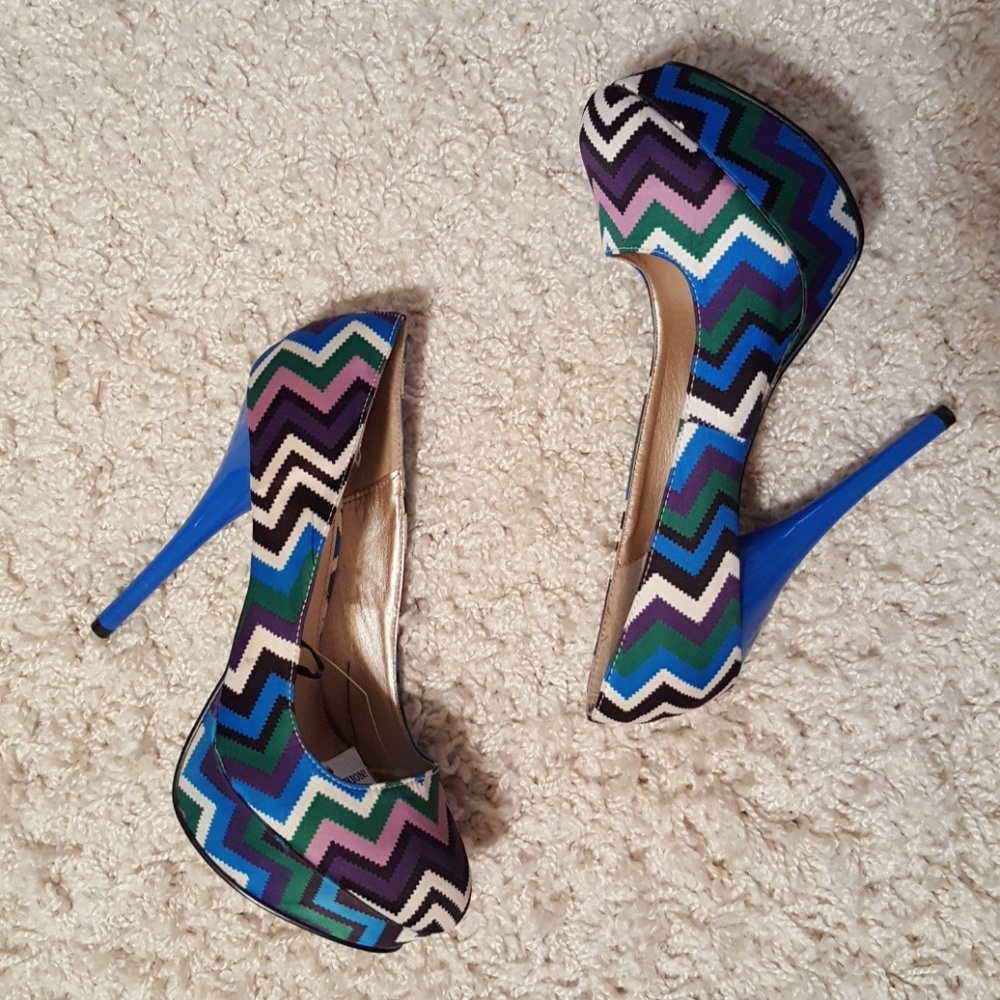COLORFUL HEELS